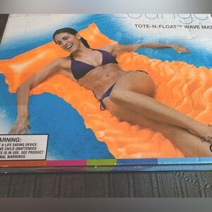 Intex - Tangy Orange Lounge Pool Tote-N-Float Wave Mat